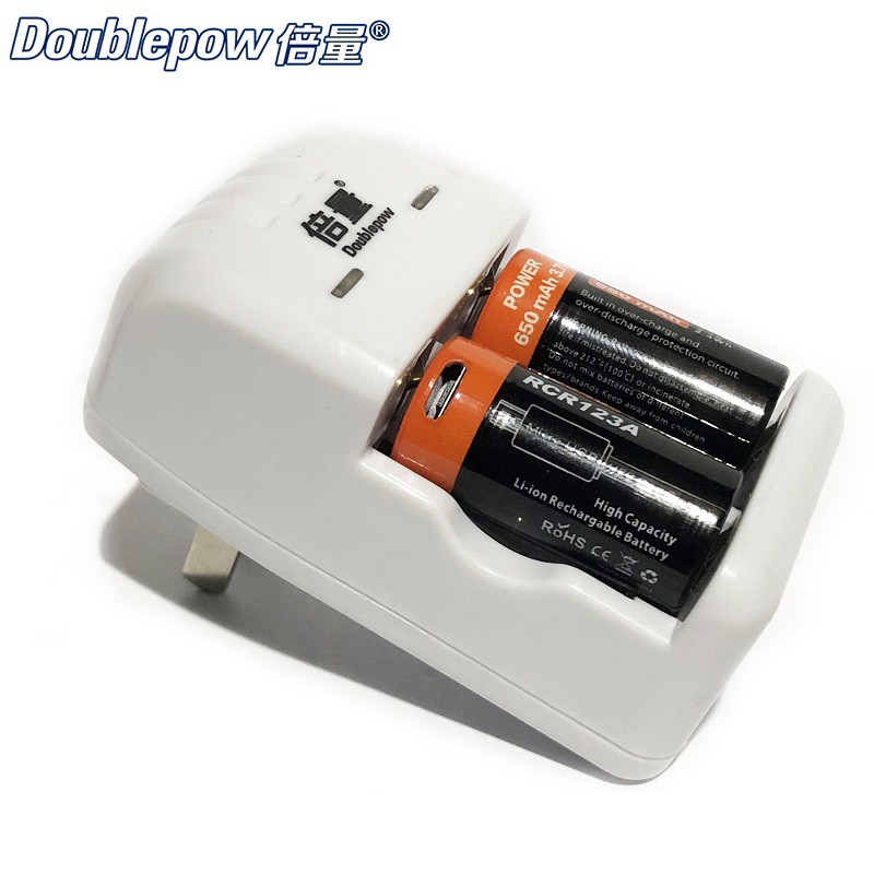 Bộ Sạc Pin Doublepow DP-K06 Kèm 02 Pin Sạc DP-CR123A 650mAh Cao Cấp