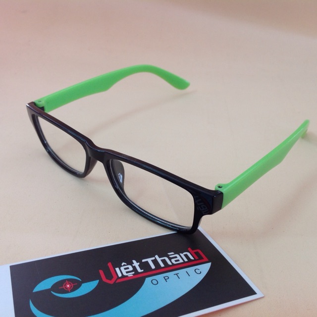 kính vuông nhỏ giả cận