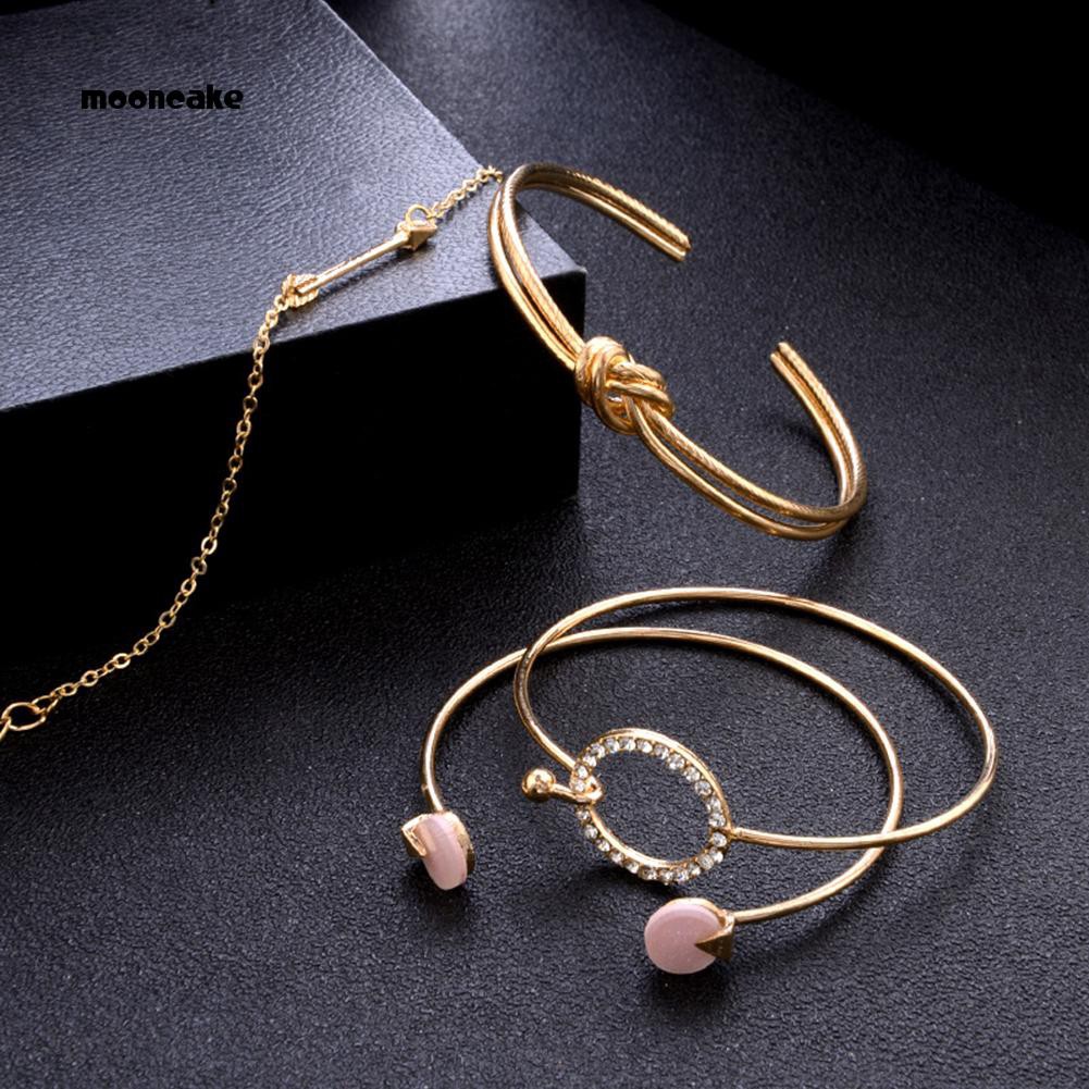 Set 4 vòng tay mạ vàng/bạc với thiết kế đơn giản xinh xắn dành cho nữ