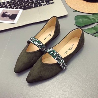 Giày bệt quai đính đá
