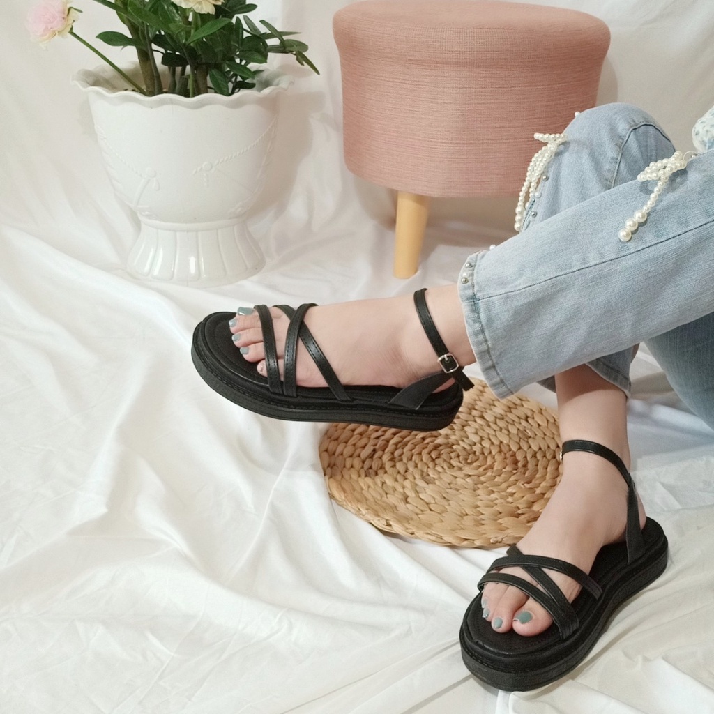 Giày sandal nữ đi học quai hậu gài basic bền êm,đế bánh bì dày dặn hình chụp thật-BM03