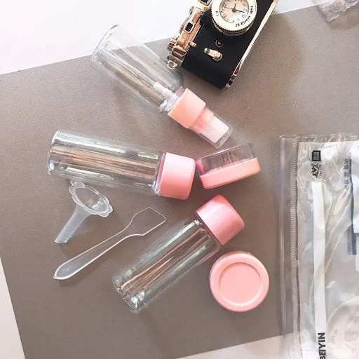 Bộ chiết mỹ phẩm du lịch mini 5 món nhỏ gọn tiện lợi - CS002 LANA QUEEN