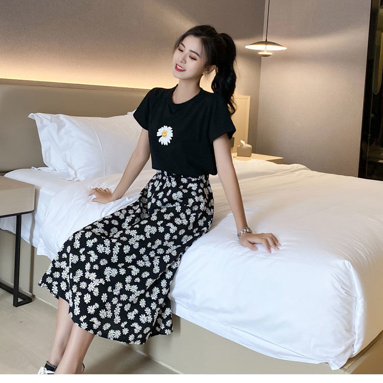 Chân Váy Maxi Lưng Cao In Họa Tiết Hoa Cúc Cho Nữ D141 | BigBuy360 - bigbuy360.vn