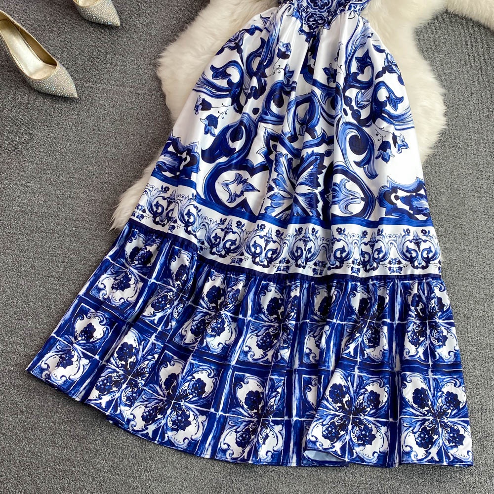 #2187  Đầm hai dây nền trắng họa tiết xanh dương có đệm ngực dáng dài váy cao cấp