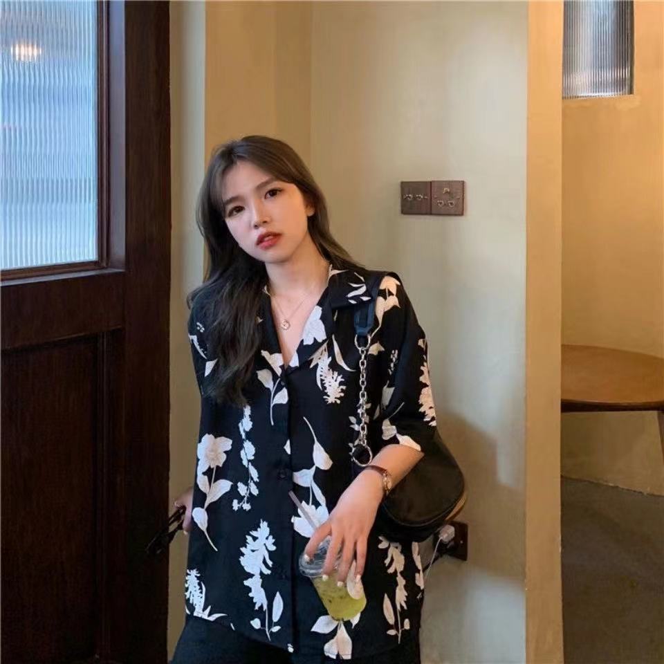 Áo sơ mi nữ tay ngắn dáng rộng dễ thương