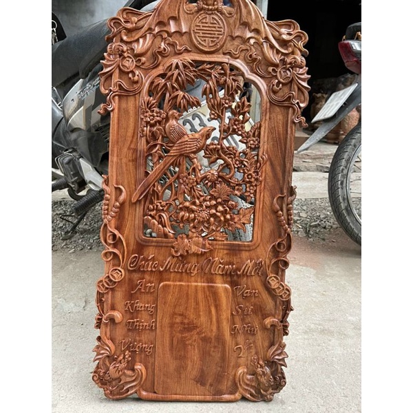 Đốc lịch treo tường bằng gỗ hương đá kt 37×77×3cm