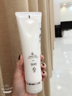Sữa rửa mặt Sum:37 trắng da Ngọc trai
