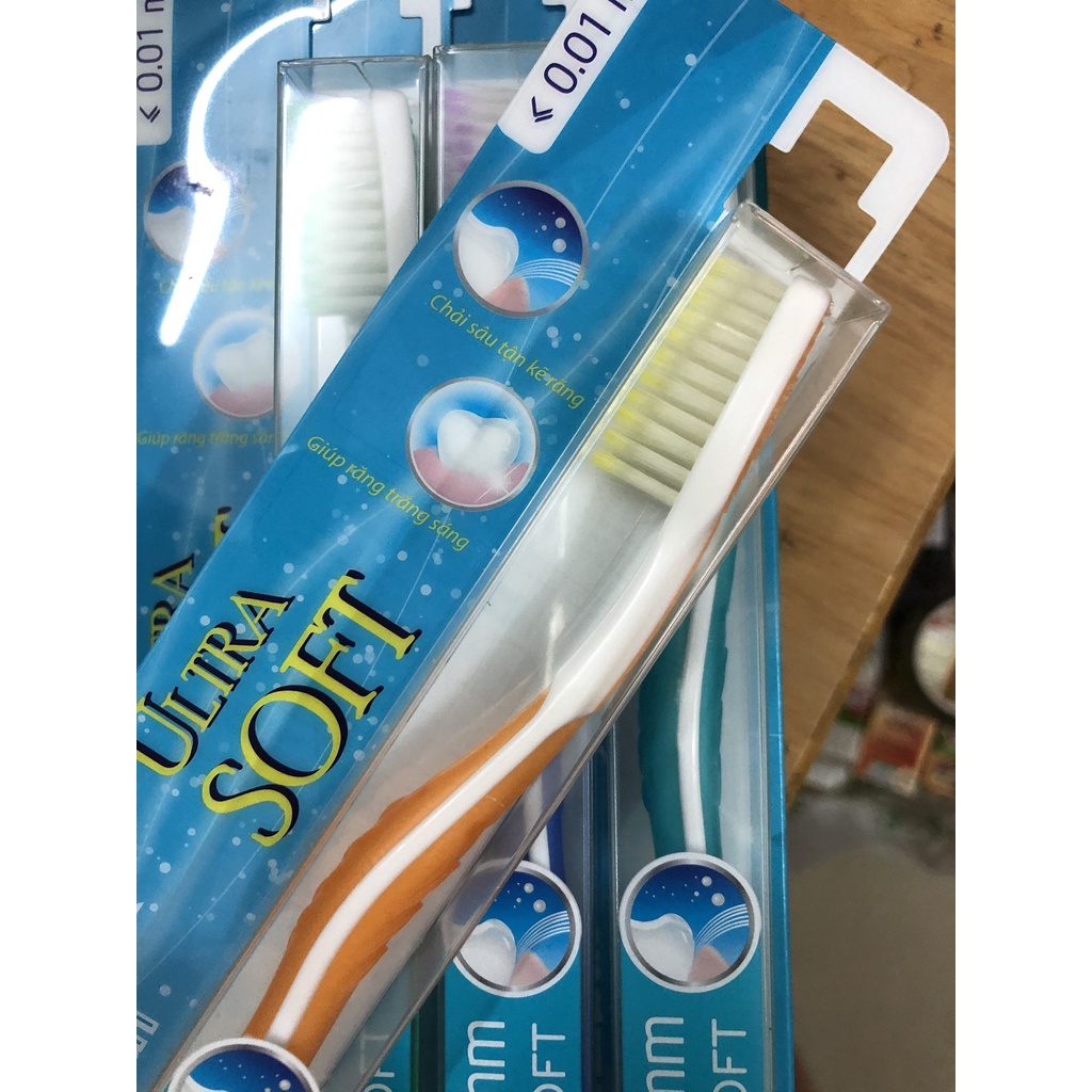 Bàn chải đánh răng Brulux Ultra Soft (nhiều màu)
