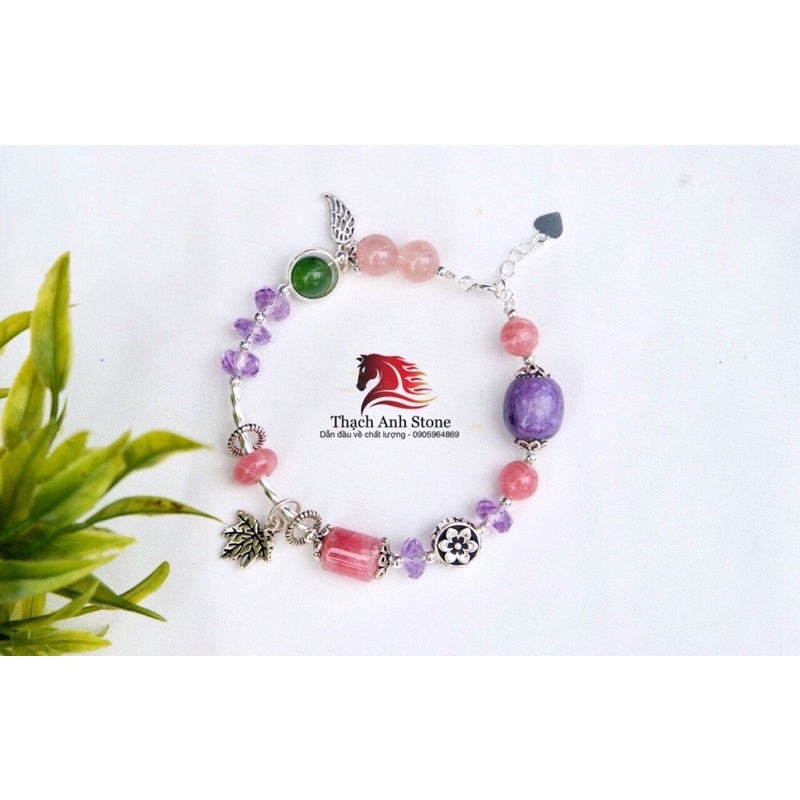 Vòng tay thach_anh tím đào hoa và charm xinh xắn