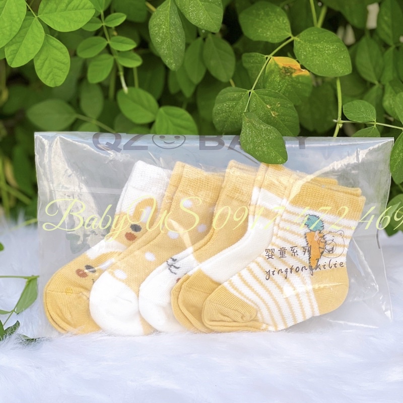Set 5 đôi vớ họa tiết nhiều màu cho bé