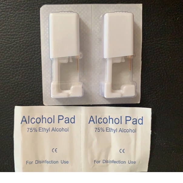 Đồ bấm lỗ tai  cho người lớn, trẻ em, bé sơ sinh - xài 1 lần, an toàn, tiện lợi