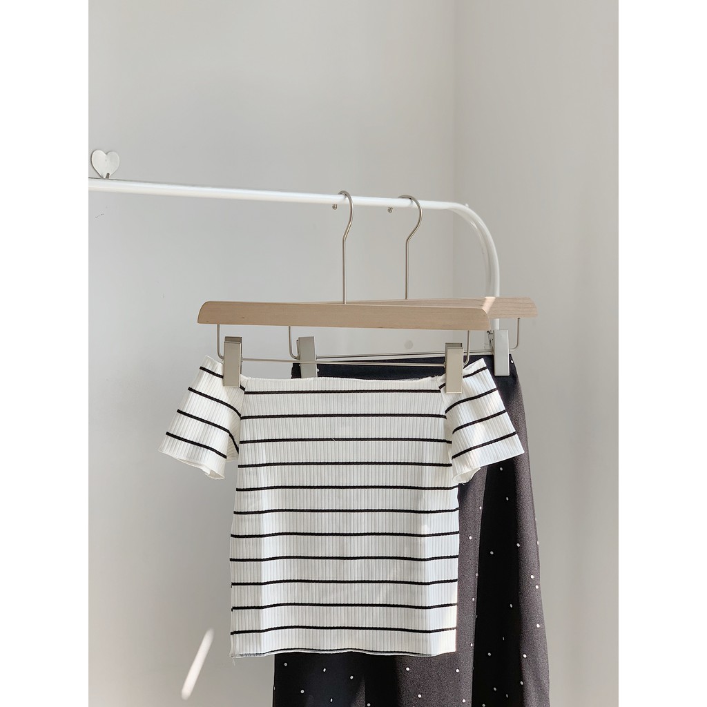 áo dáng ngắn trễ vai gân TKP83 LOLLIE STUDIO