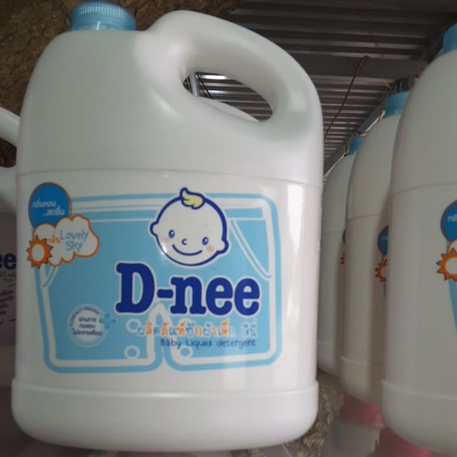 Dung dịch giặt xả quần áo em bé Dnee 3000ml