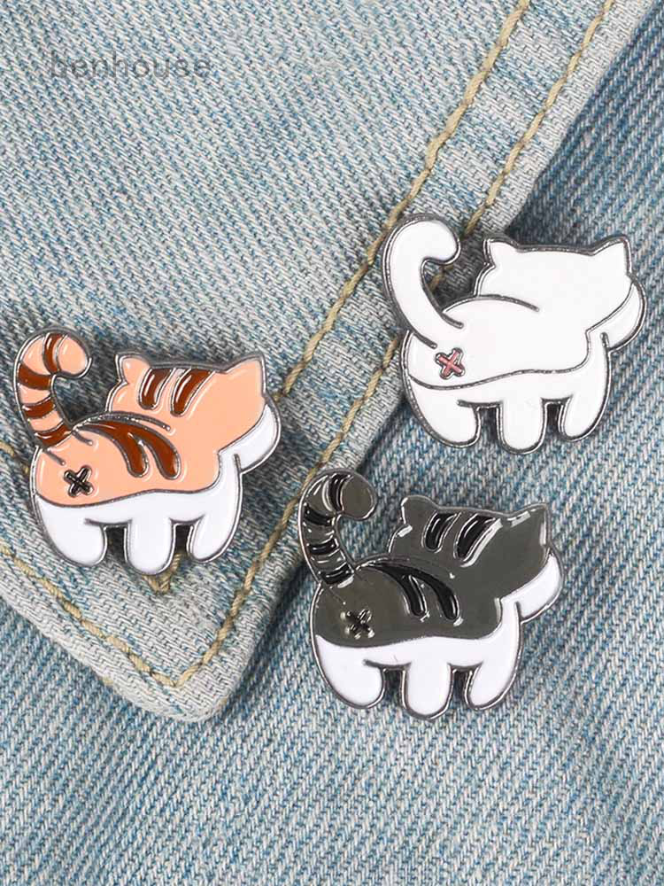 Trâm cài áo hình chú mèo tinh nghịch