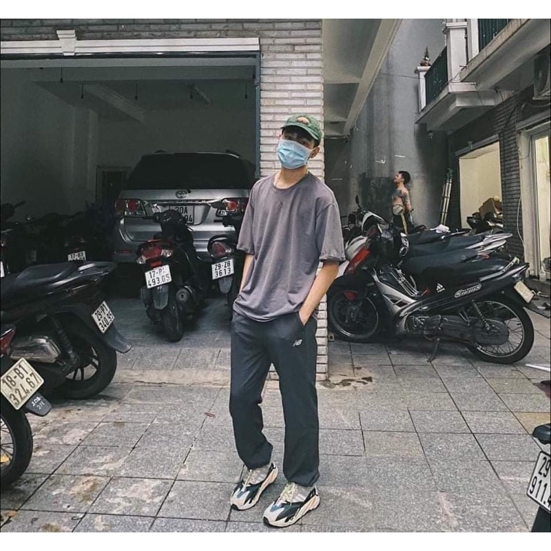 Quần gió NB dư xịn