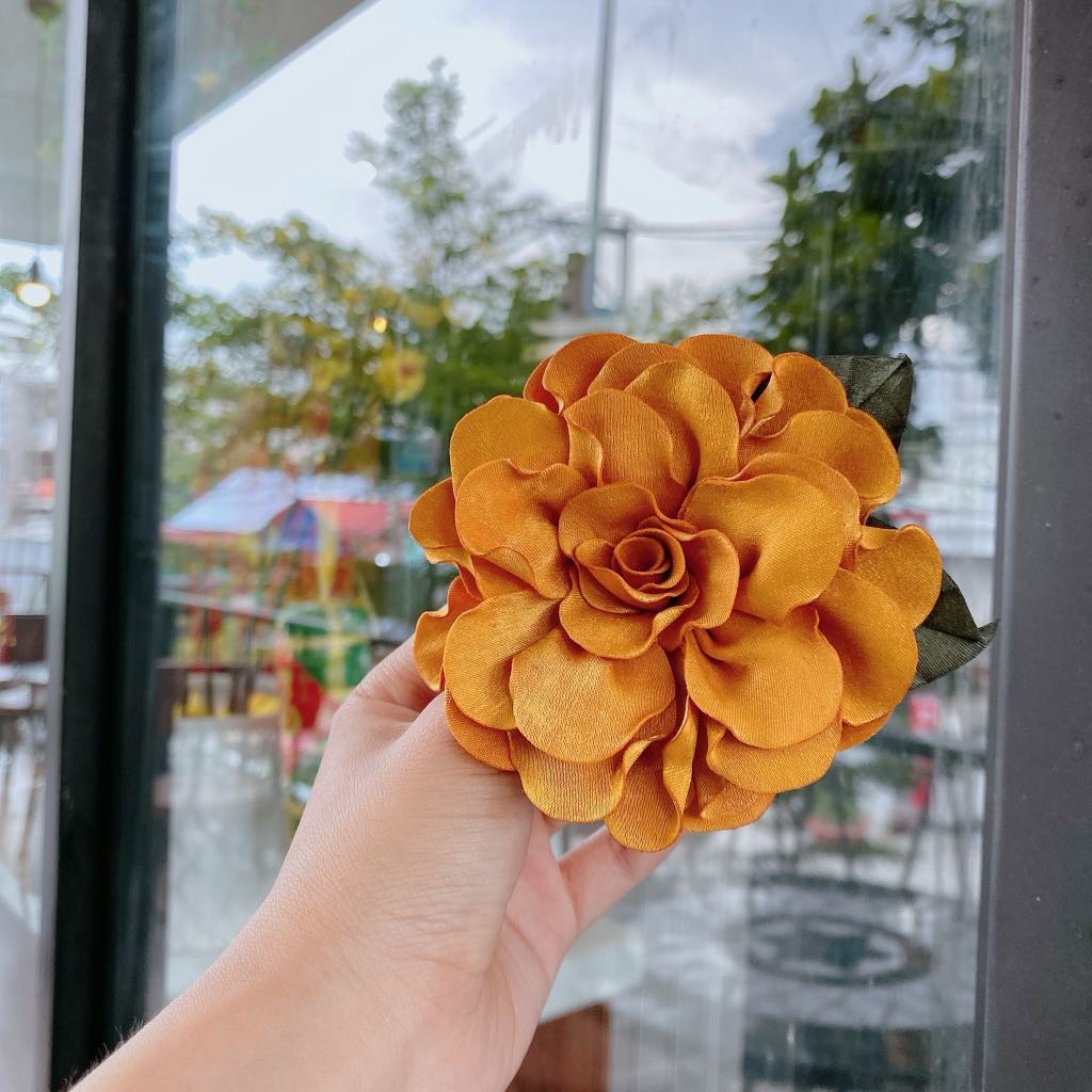 Hoa Cài Áo Handmade Cao Cấp Vải Gấm CV49 - HUTALINA