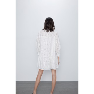 Đầm trắng Zara