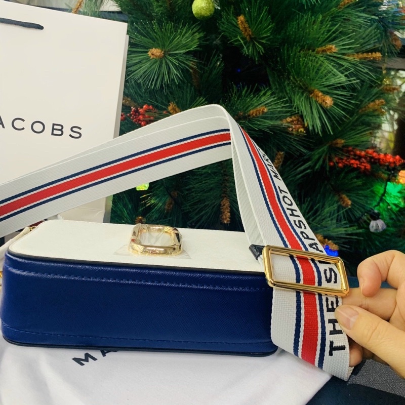 TNS - Túi đeo chéo M.Jz the Marcie Jacobz Crossbody Bag-trắng dây chữ đỏ
