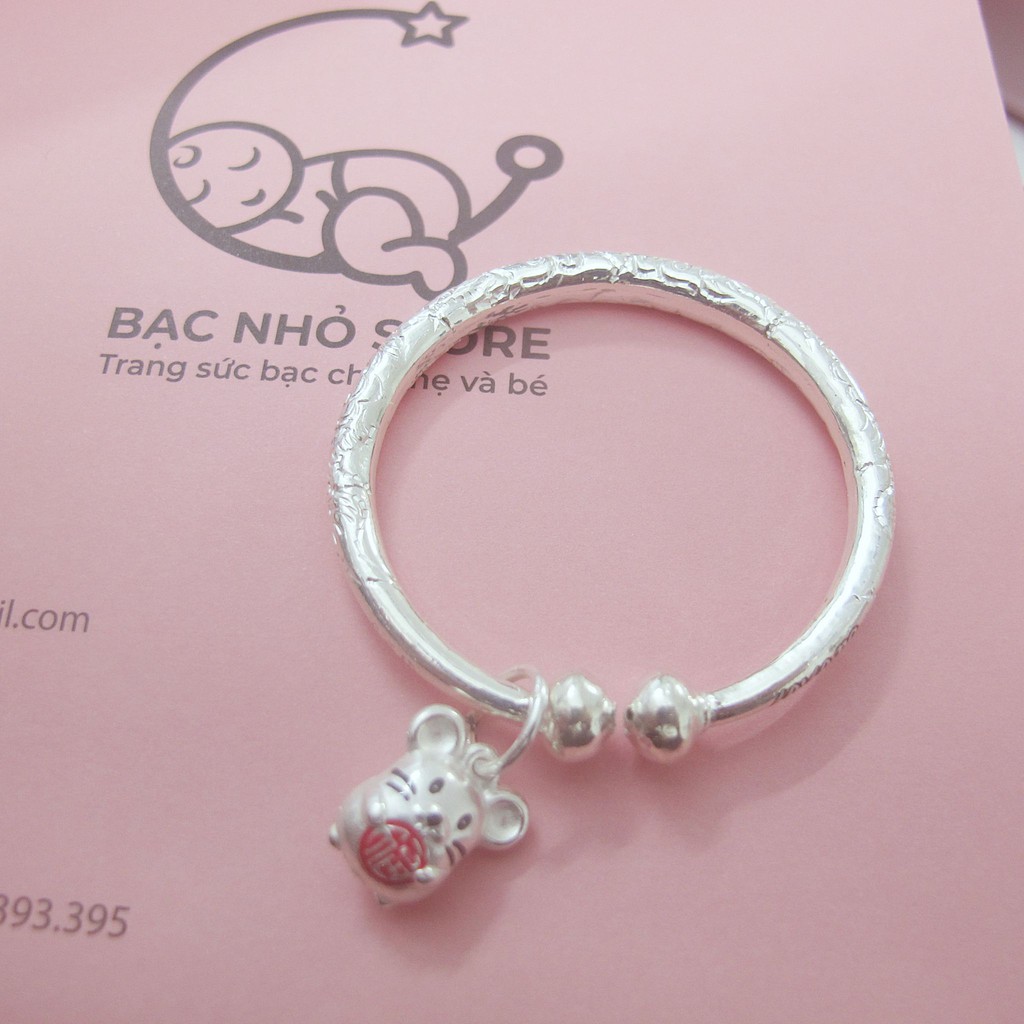 Vòng bạc cho bé - Vòng cua bạc ta nguyên chất chạm thân thủ công dành cho bé gắn charm Trâu - Bạc Nhỏ Store