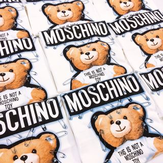 Áo phông Moschino