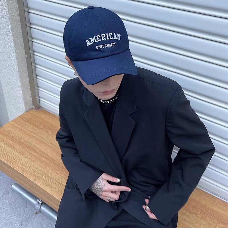 Mũ MG STUDIO thêu họa tiết chữ &quot;American University&quot;