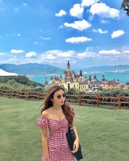 Đầm caro nhún ngực