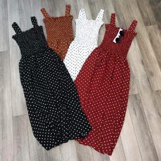 Váy maxi hai dây chấm bi đi biển