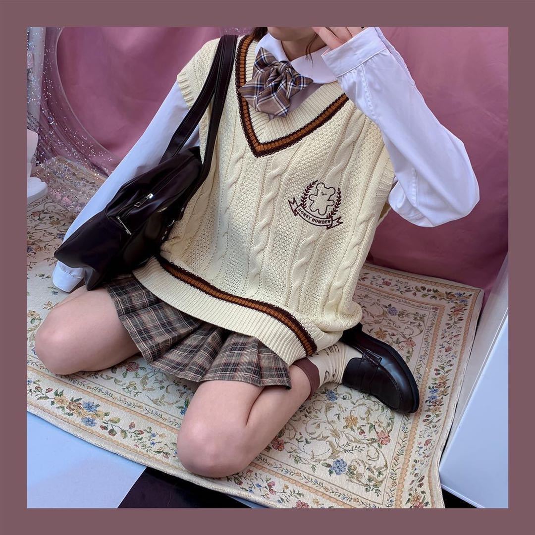 Áo Gile dáng rộng không tay cổ chữ V phong cách sinh viên Hàn Quốc dành cho nữ | BigBuy360 - bigbuy360.vn