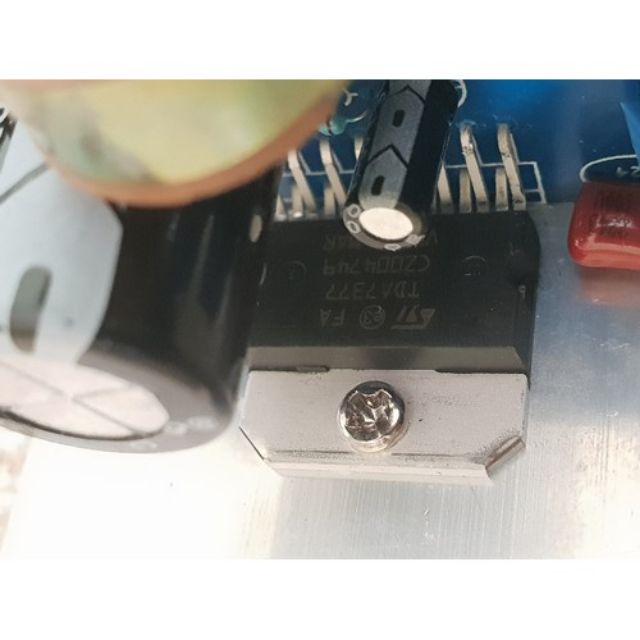 Mạch khuếch đại công suất 12V TDA7377