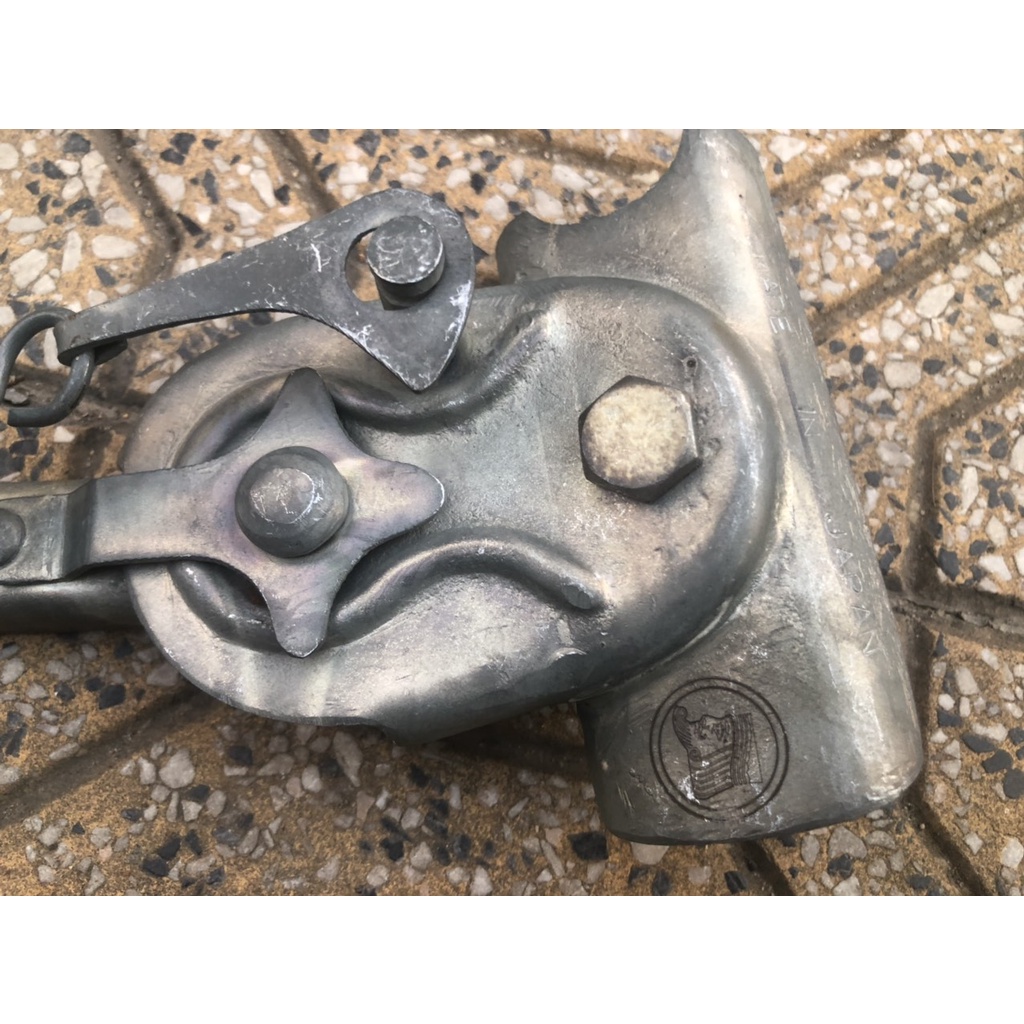 Chống nghiên có logo ông già cho anh em dọn xe honda 68-72- hàng gia công