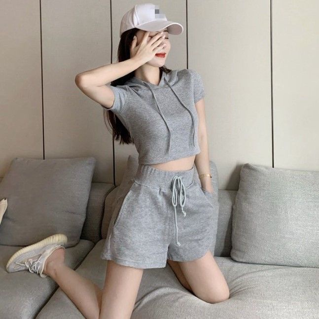 Set đồ thể thao ngắn tay có mũ trùm phong cách Hàn Quốc năng động dành cho nữ