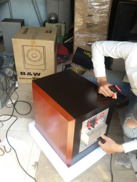 Loa trầm điện  JBL A835 xịn . Mới bảo hành 1 năm . Lh 01663553277