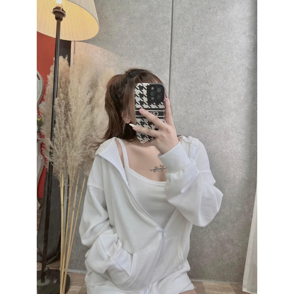 Set bộ đồ nữ 3 món thu đông mặc nhà Áo croptop hai dây ôm + Áo khoác form rộng có mũ dài tay + Quần short ngắn cạp cao