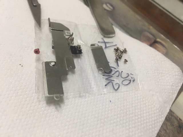 Ốc khung main iphone 4, 4s bóc máy