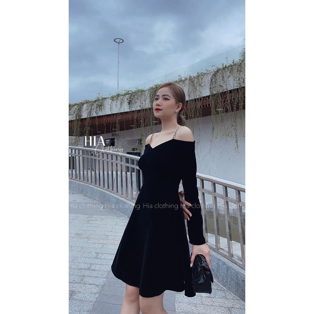Váy Nhung Đẹp Dây Xích Trễ Vai V433 by HIAClothing