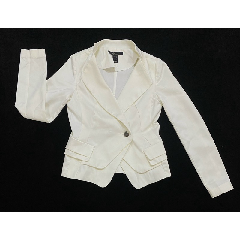 Áo vest 2 lớp màu trắng vải phi lụa Ninomaxx (Size S) - Thanh lý vnxk