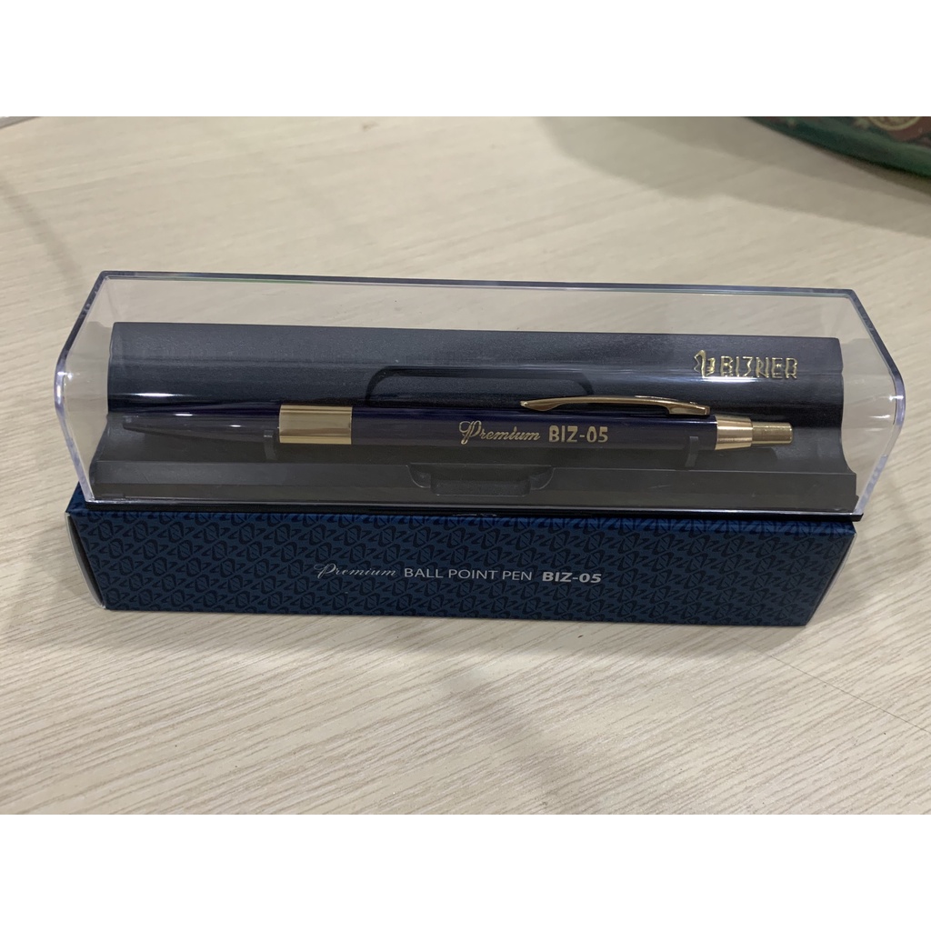 Hộp 1 Cây Bút Bi Bizner Biz-05 ngòi 0.7mm - Mực Xanh