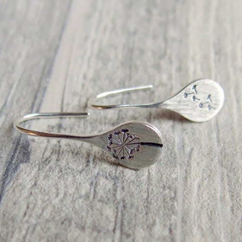 vòng cổ Hoa Bồ Công Anh Thiết Kế Đơn Giản