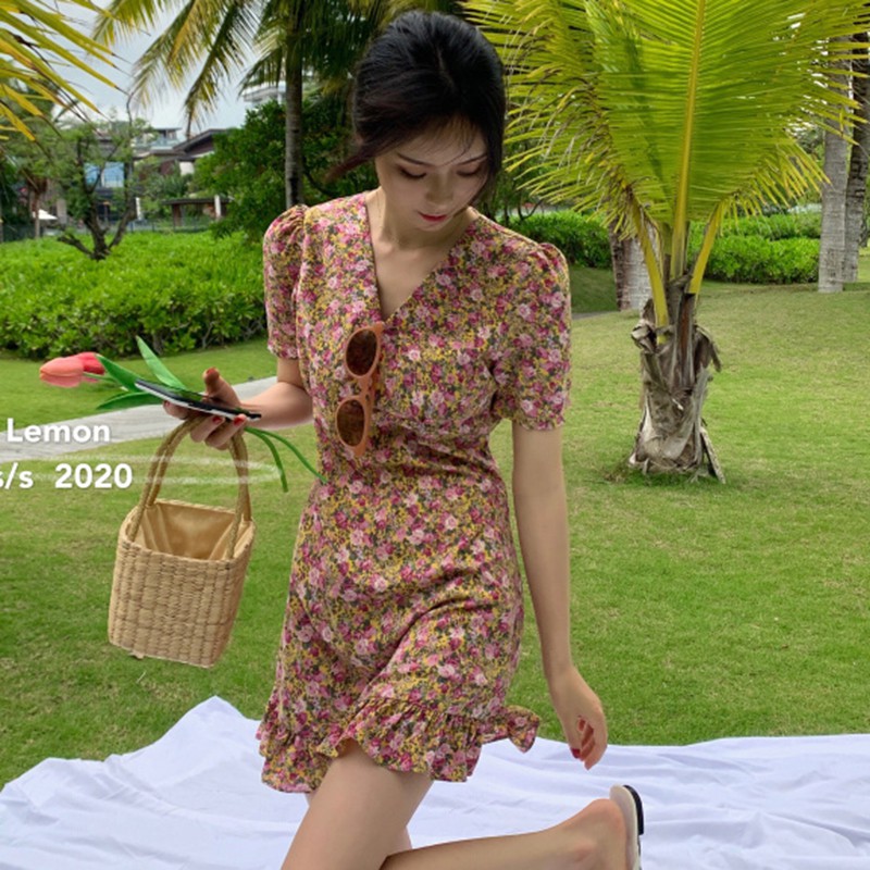 Đầm Tay Ngắn Hoạ Tiết Hoa Thiết Kế Cổ Chữ V Nữ Tính | BigBuy360 - bigbuy360.vn