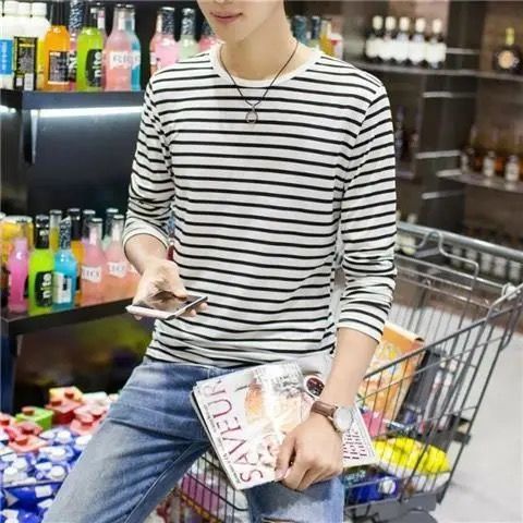 Áo nam Dài Tay Cổ Tròn Sọc Ngang Trắng Đen