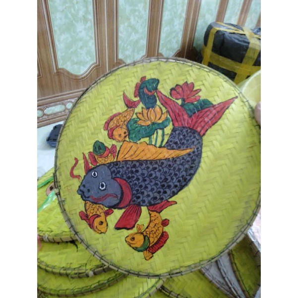 Tranh dân gian vẽ trên mẹt tre