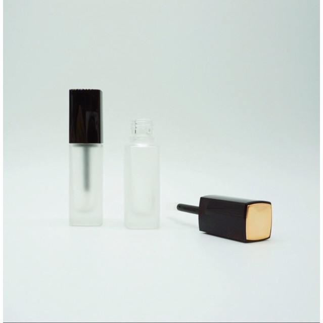 Vỏ đựng son kem handmade chanel đầu vàng (5ml)