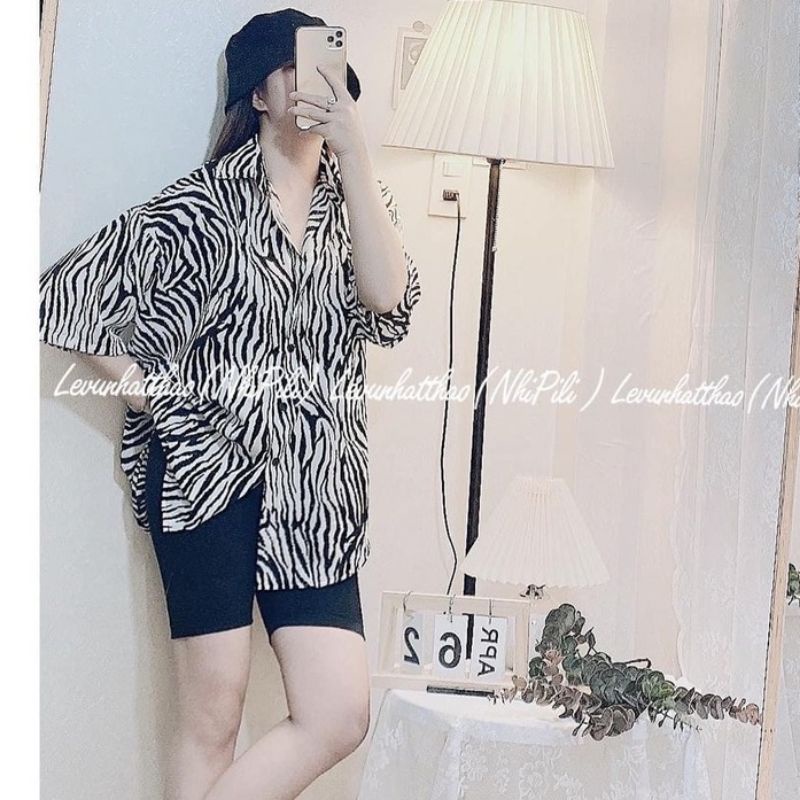 Áo sơmi tay lỡ form thụng họa tiết beo siêu hót