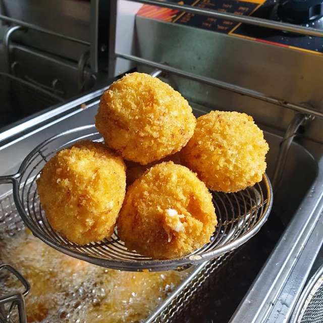 Bánh gà nhân phomai hộp 10c