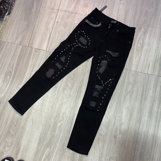 Quần jean rách đinh trắng đen, quần bò amiri rách vá đinh