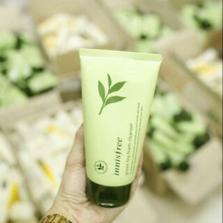 Sữa rửa mặt innisfree trà xanh