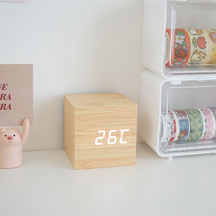 Đồng Hồ Báo Thức Điện Tử Bằng Gỗ Có Đèn Led Phát Sáng Phong Cách Bắc Âu