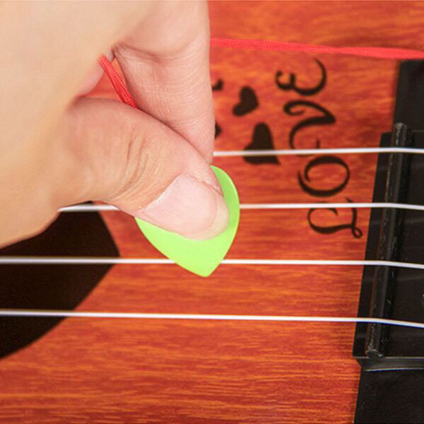 Đàn Guitar Ukulele 4 dây Mini Kiểu Cổ Điển Cho Bé - Phát Triển Khả Năng Âm Nhạc