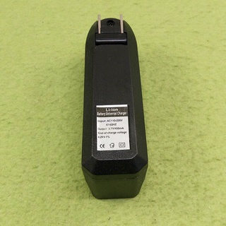 Cục Sạc Pin 18650 14500 (D6B3) YJ Chất Lượng Cao