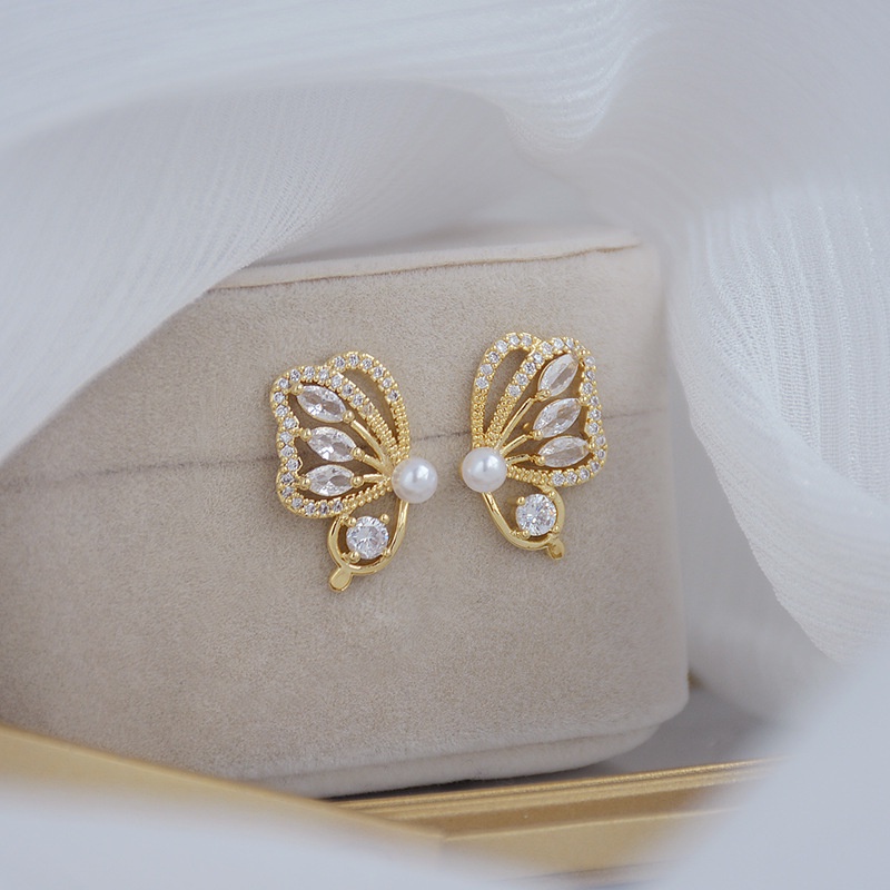 V.I.T House | Bông tai S925 bướm đá vàng